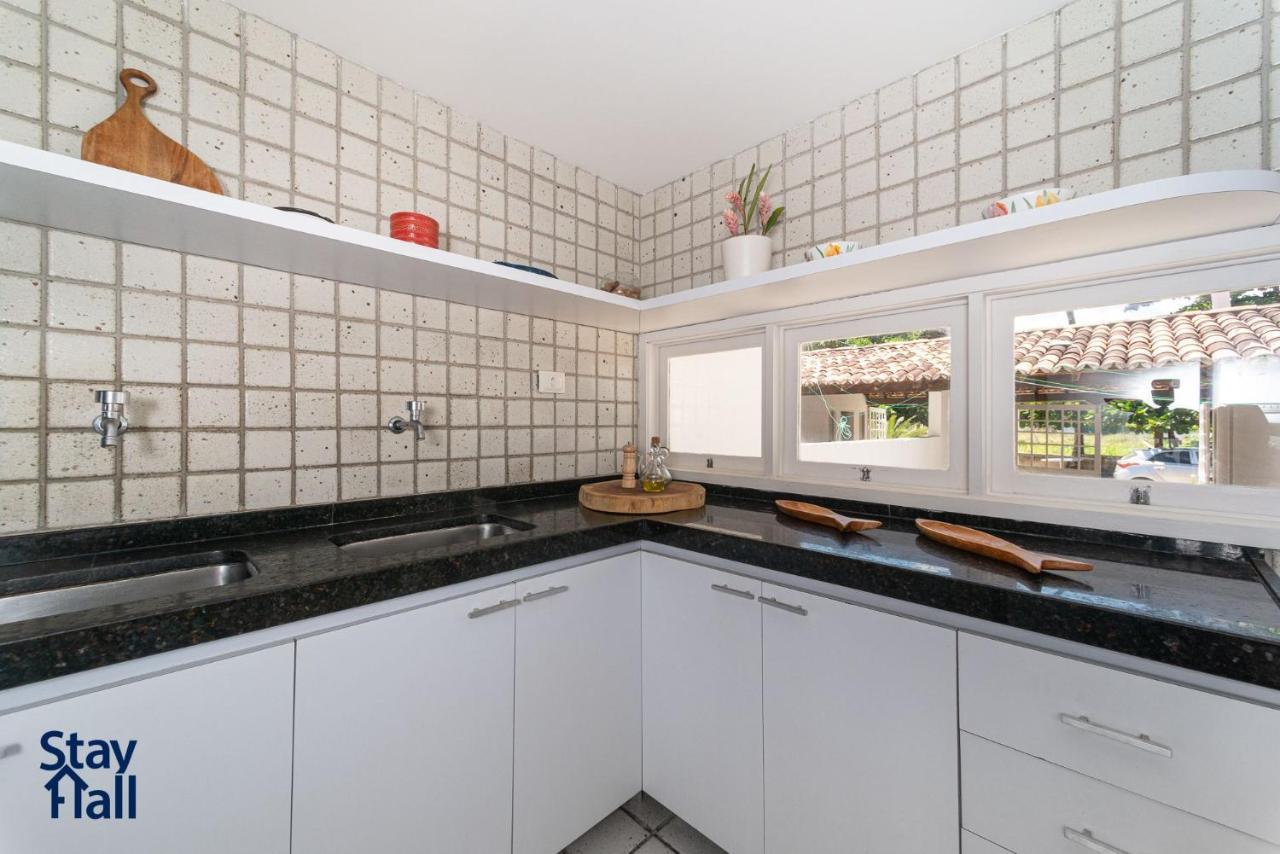 프라이아 두스 카르네이로스 Casa-4Qts-Beira Mar-Piscina E Cozinheira-Sh038 빌라 외부 사진